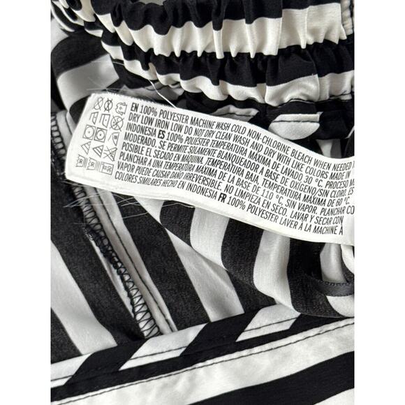 Women’s Forever 21 Black & White Striped Pants Sz S - Picture 3 of 4
